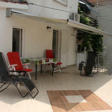 Apartman Elena สเวติยูไร ภายนอก รูปภาพ