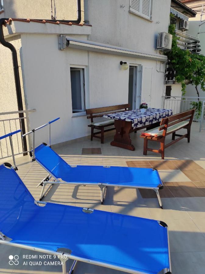 Apartman Elena สเวติยูไร ภายนอก รูปภาพ