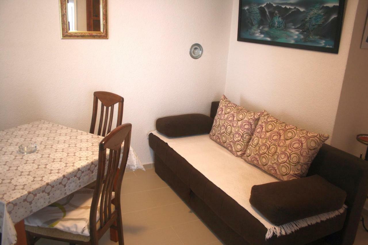 Apartman Elena สเวติยูไร ภายนอก รูปภาพ